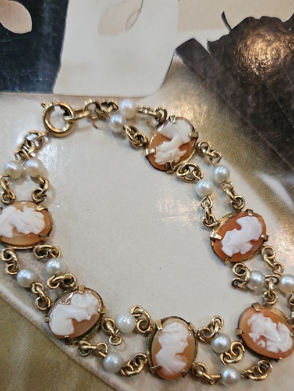 Classic Cameo and Pearl Bracelet - Gold Tone, Cream Cameos ‎ Double Row Pattern - Picture 2 of 5
